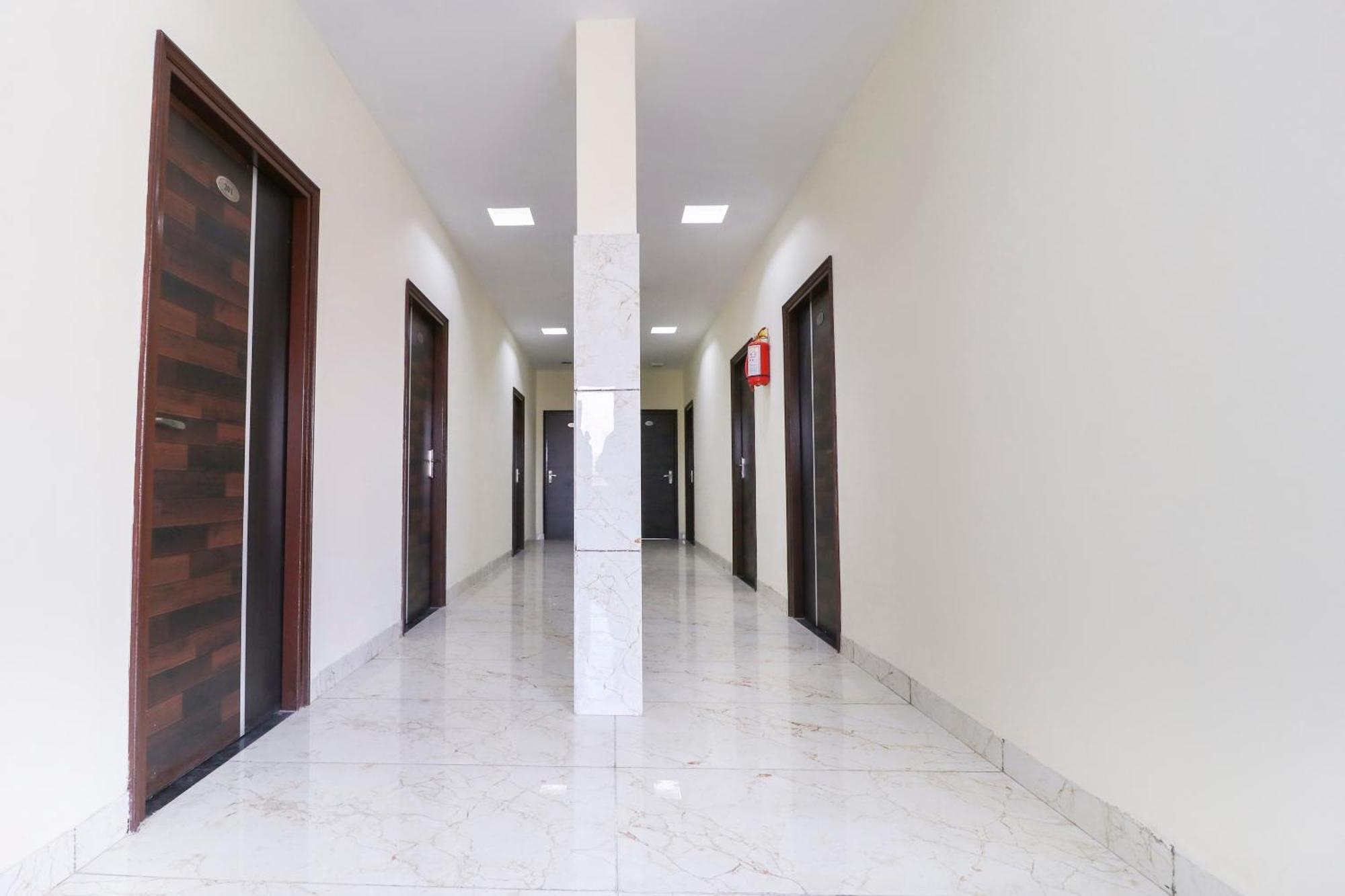 Hotel O Red Ark Landran Экстерьер фото