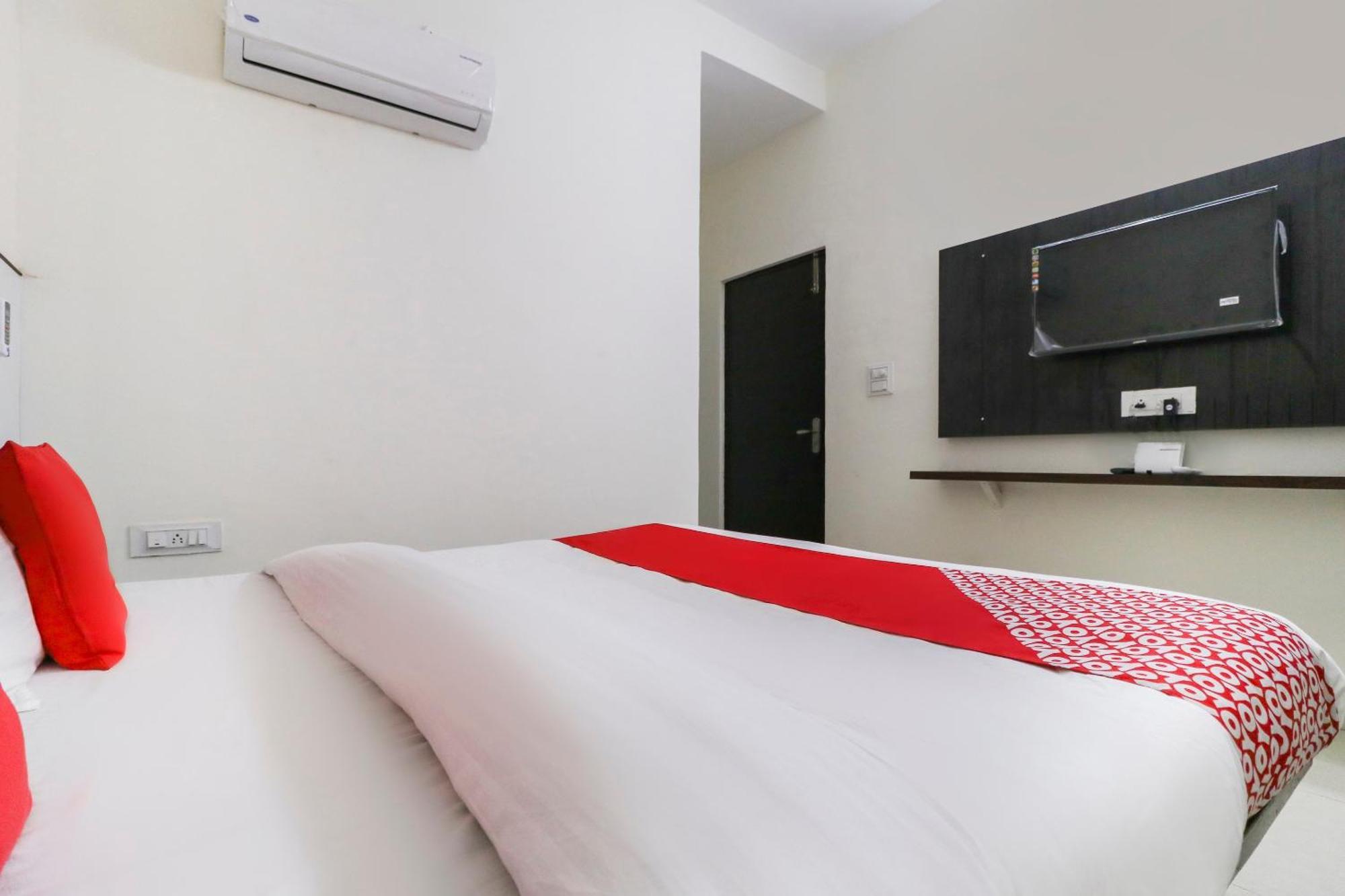 Hotel O Red Ark Landran Экстерьер фото