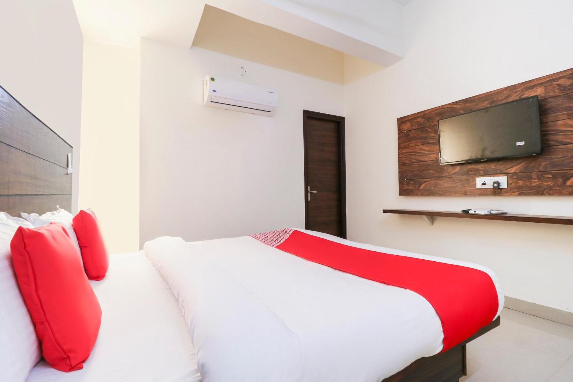 Hotel O Red Ark Landran Экстерьер фото